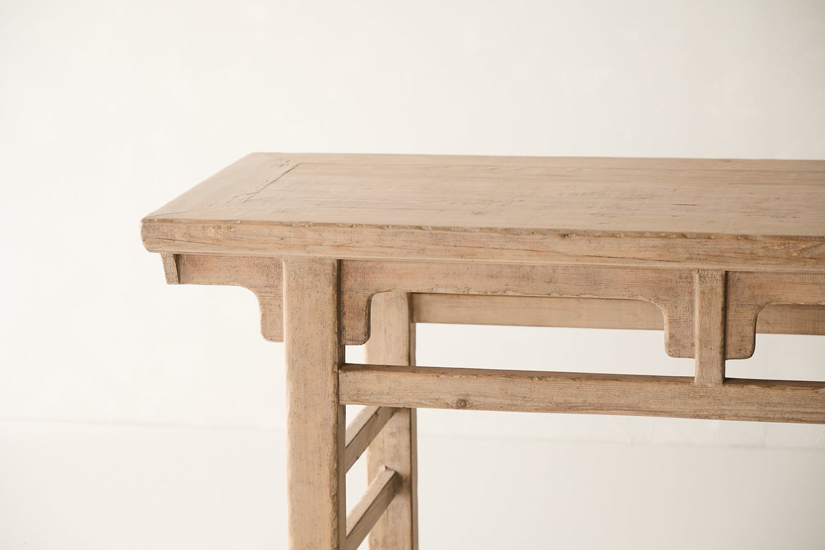 Reclaimed Pine Console AH.080