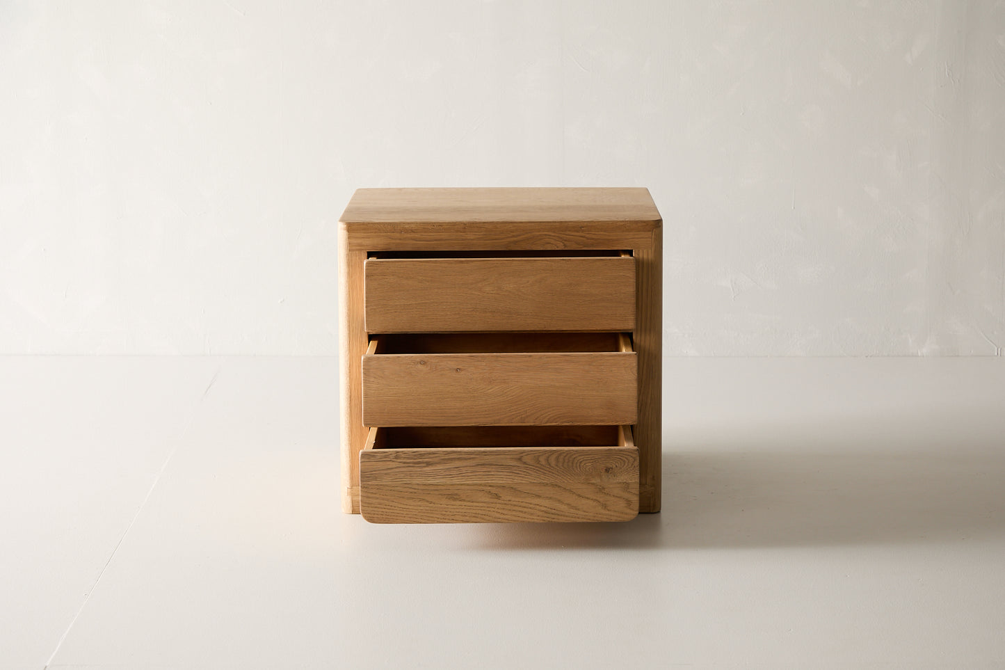 Billie Nightstand