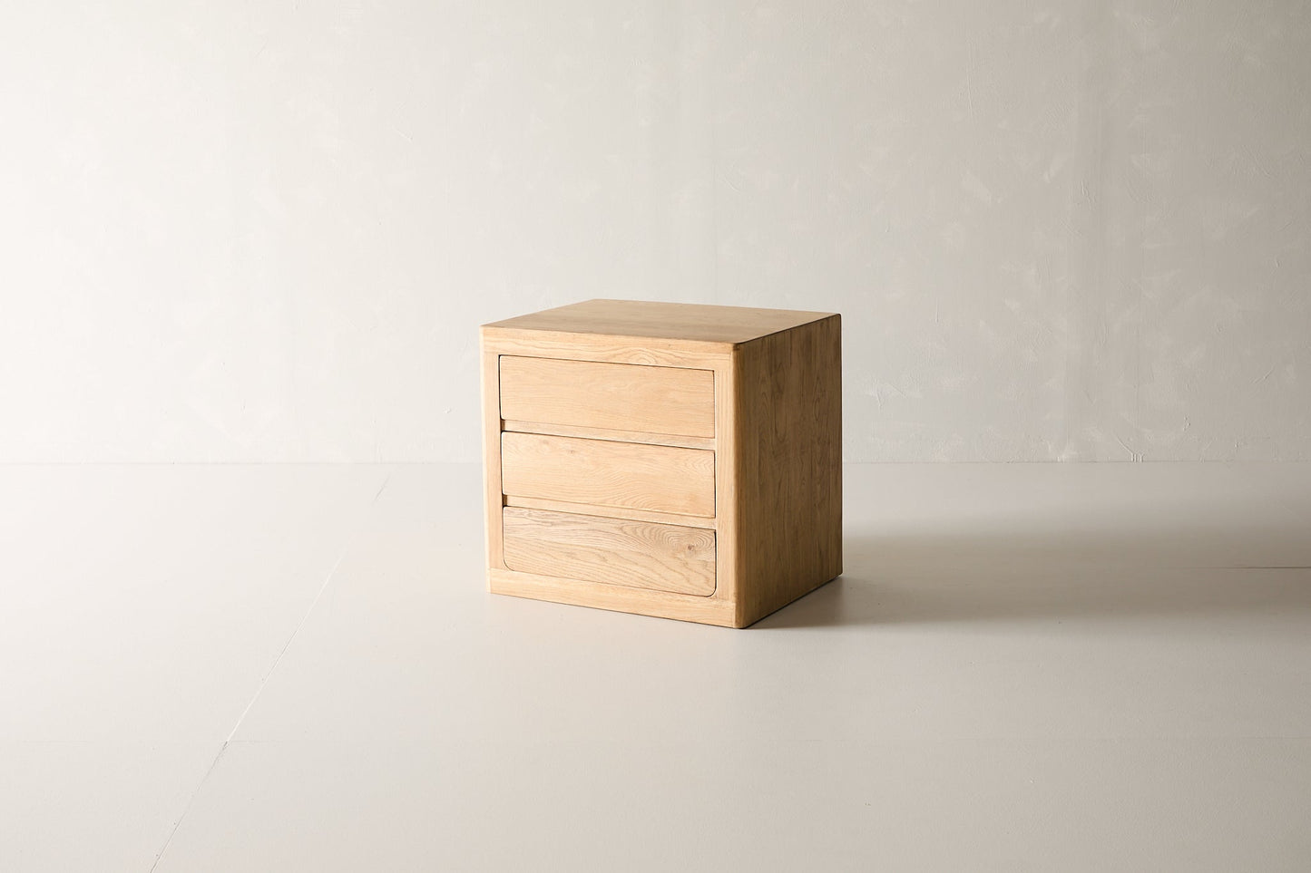 Billie Nightstand