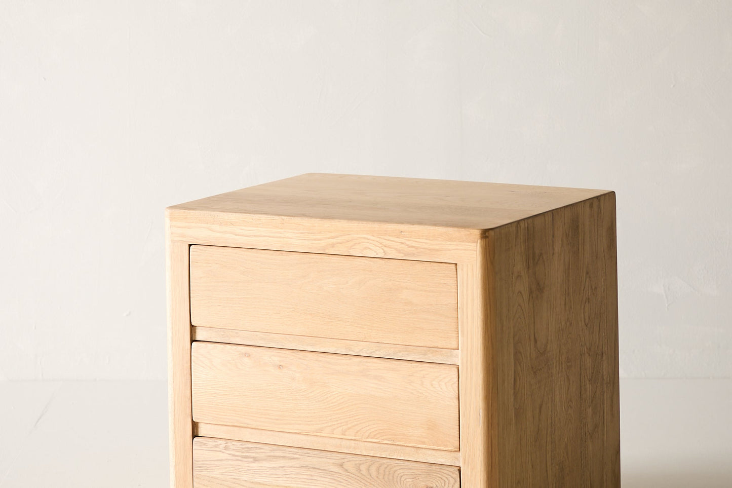 Billie Nightstand