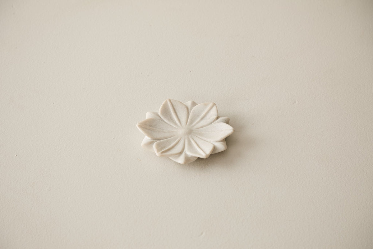 Marble Lotus Plate