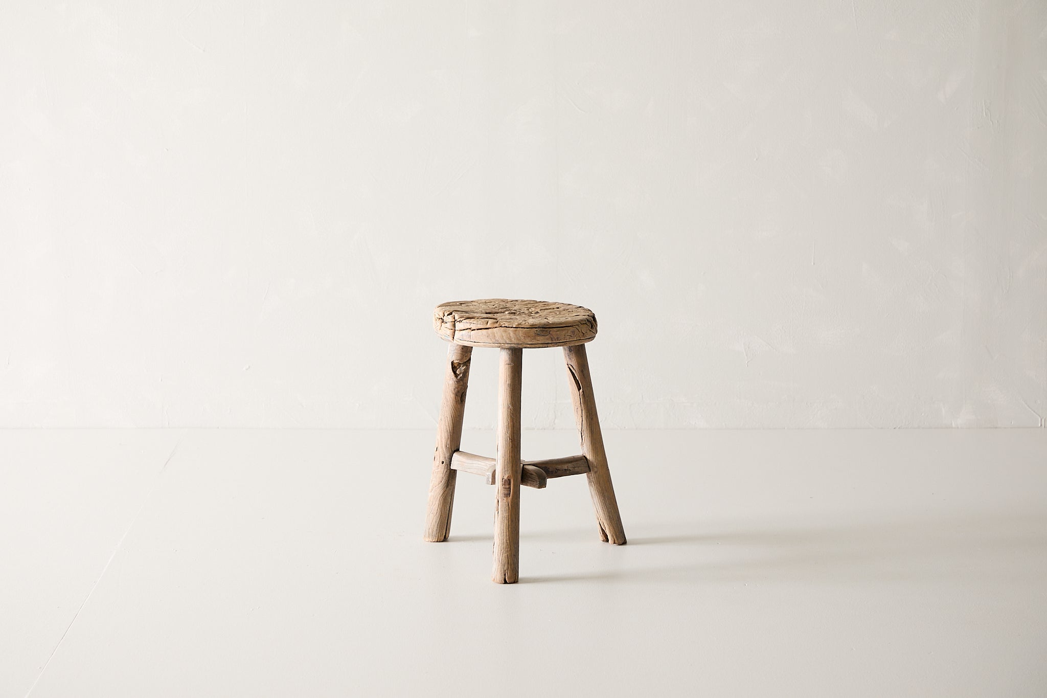 アンティーク雑貨 CBS Vintage Elm Wooden Stool AE.158 - Circa 1925 – Habitat Home