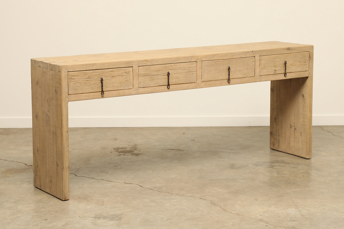 Henley Console