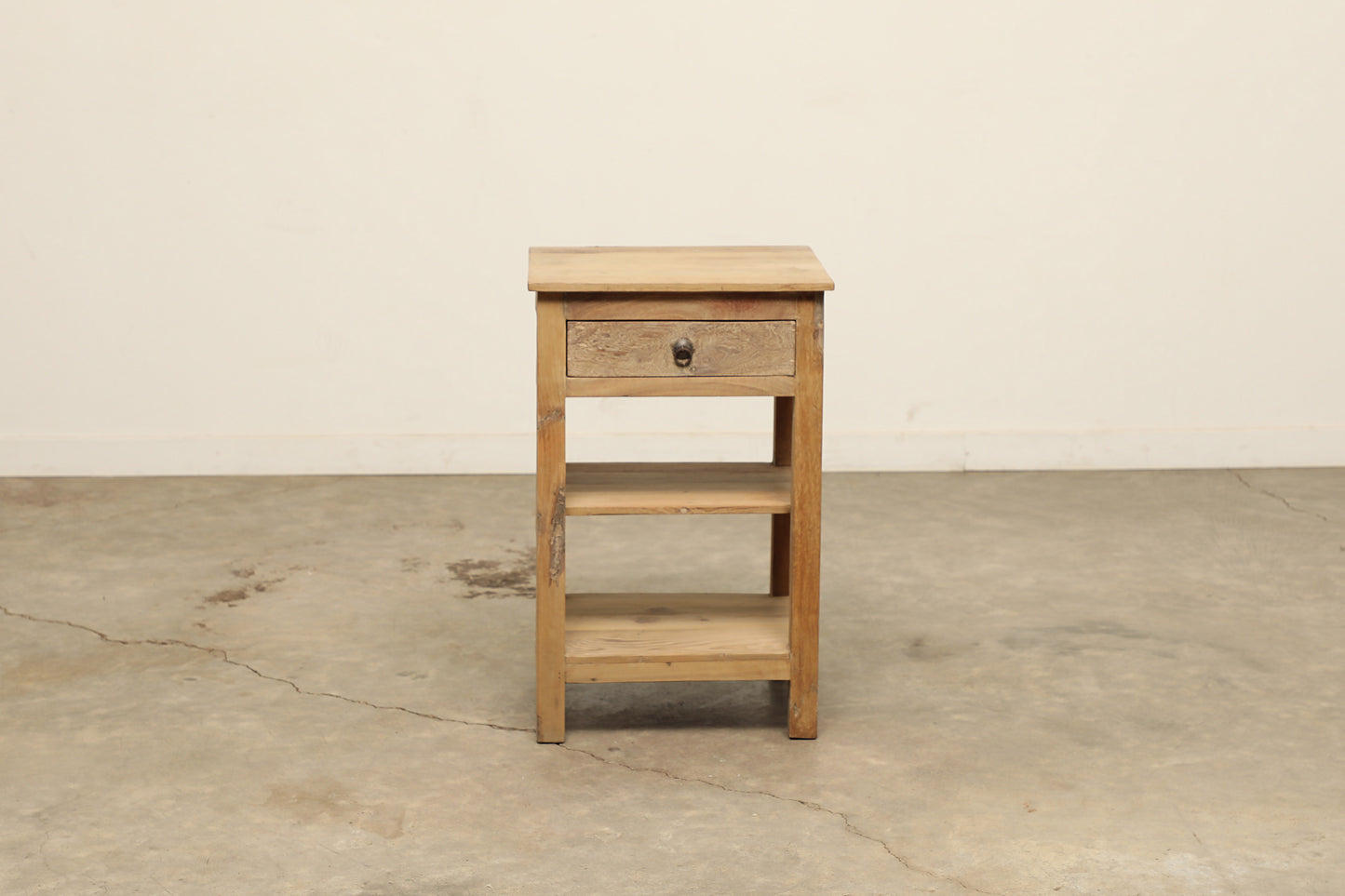 (PP219) Woody Side Table (19x16x30)