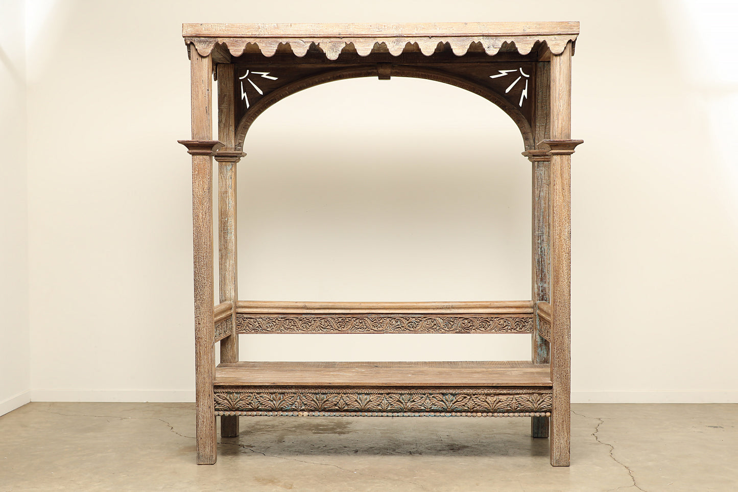 (SCG046) Taj Day Bed (85x37x94)