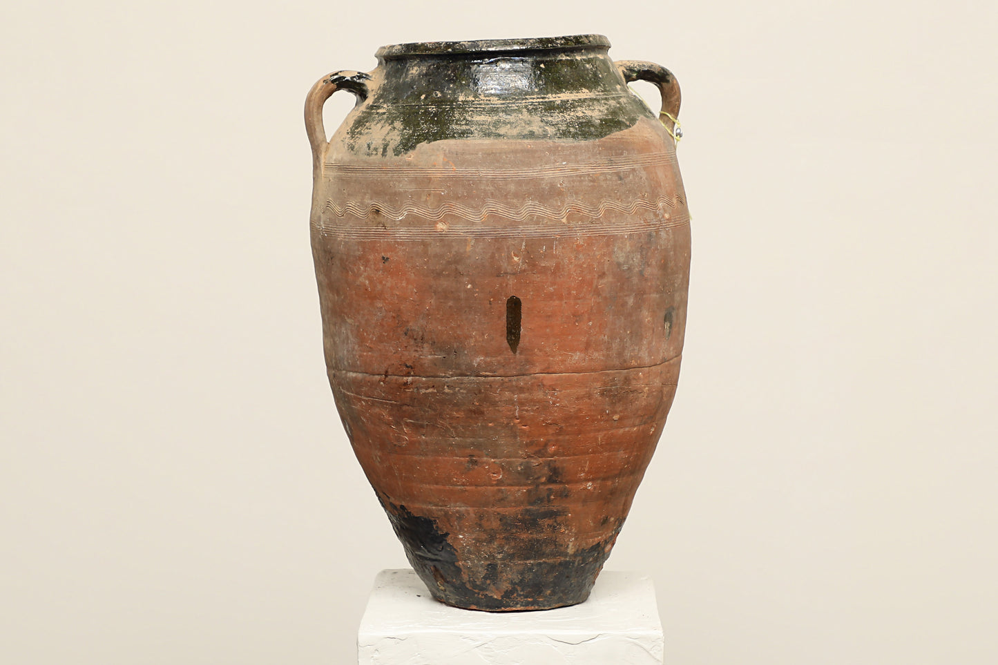 (IWB261) Vintage Turkish Pot (15x15x24)