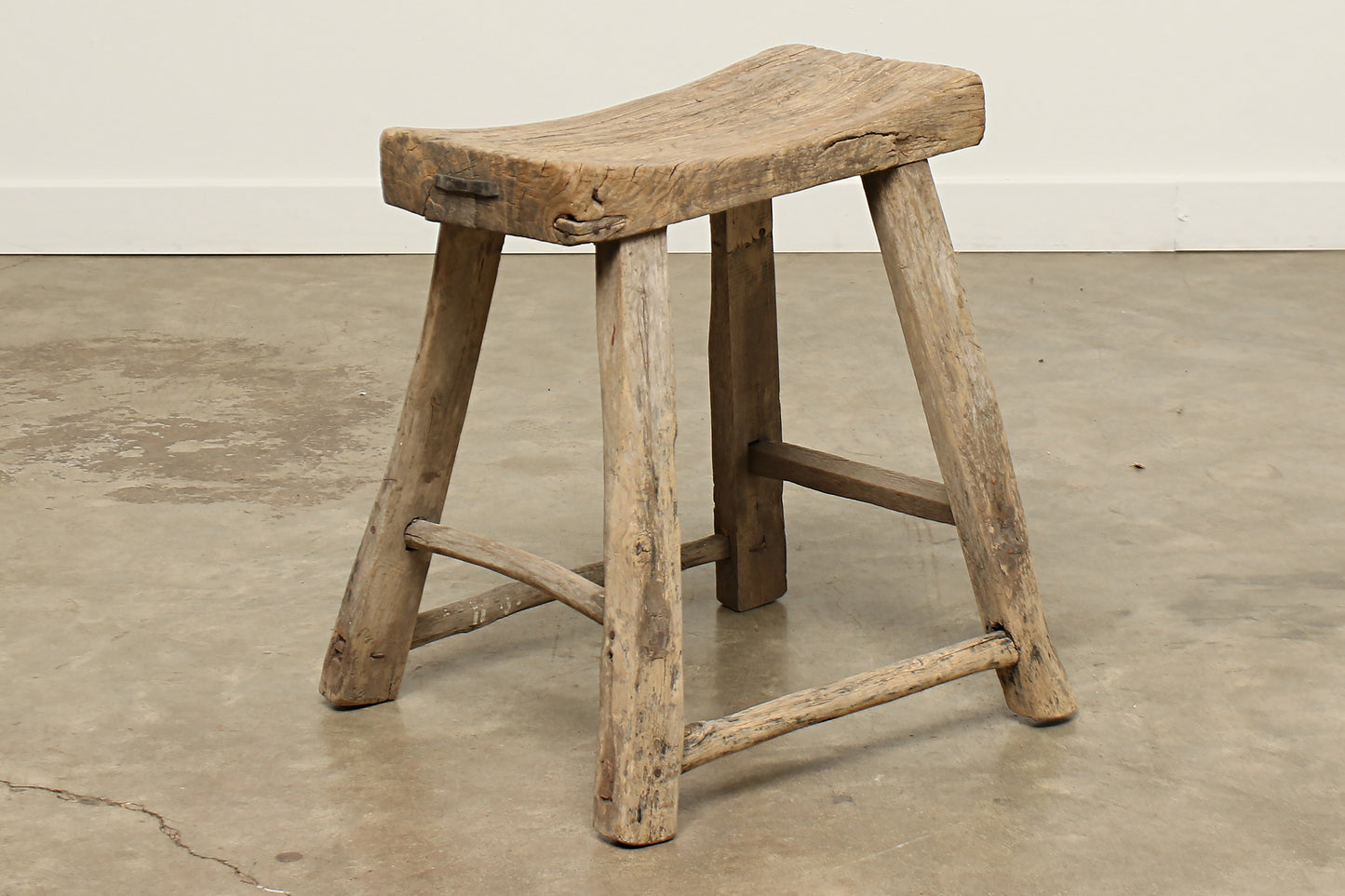 (GAQ137) Vintage Elm Stool - Circa 1910 (17x10x20)