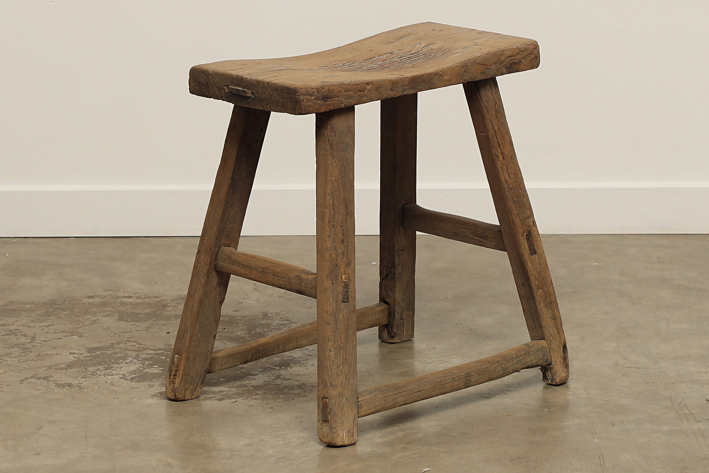 (GAS061) Vintage Elm Stool - Circa 1940 (20x10x20)