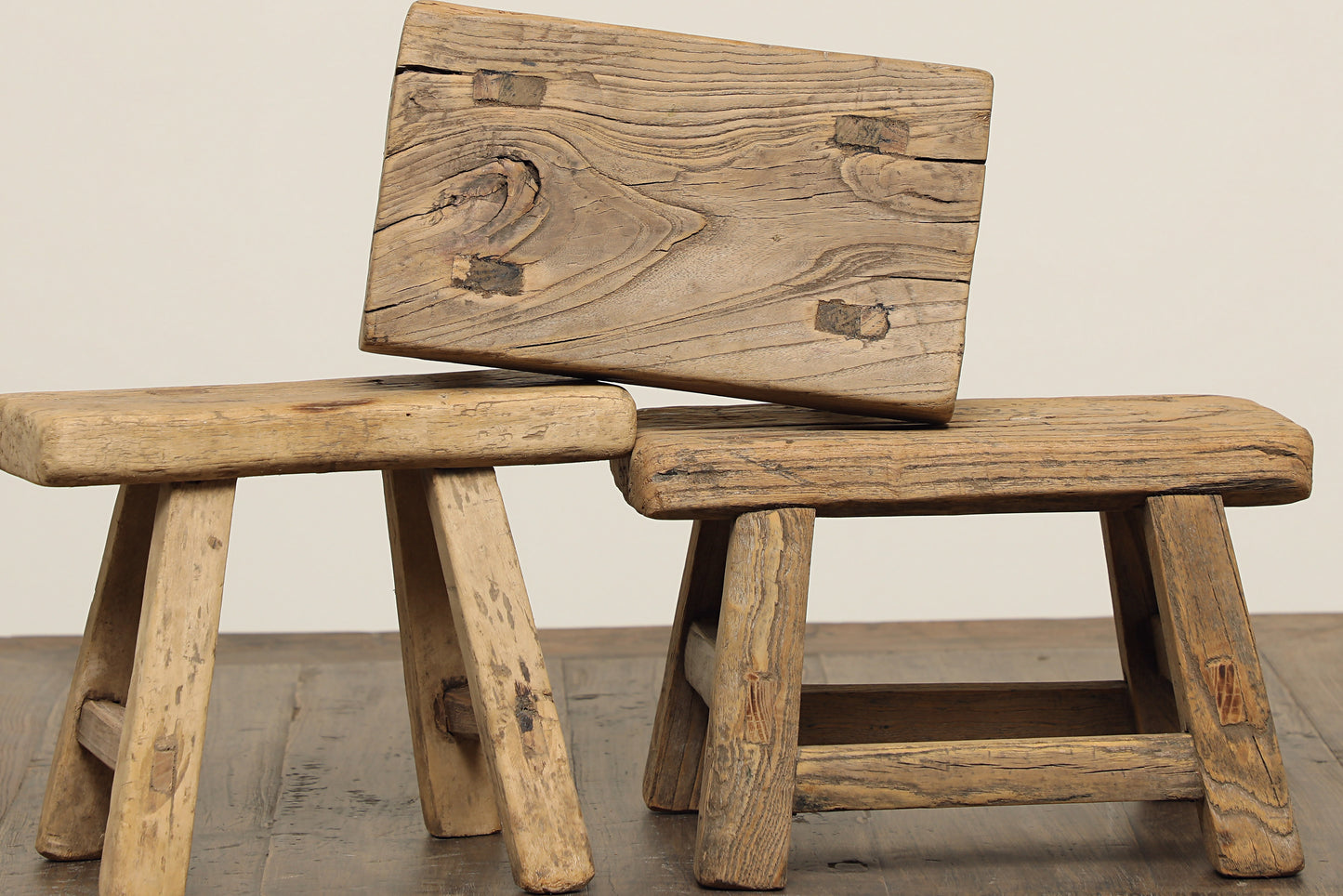 (GAS064) Vintage Elm Stool - Circa 1940 (12x6x8)