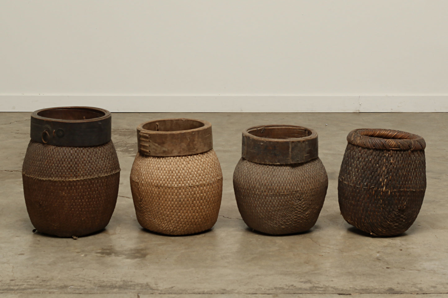 GAN009 Vintage Shandong Grain Pot (11x11x14)