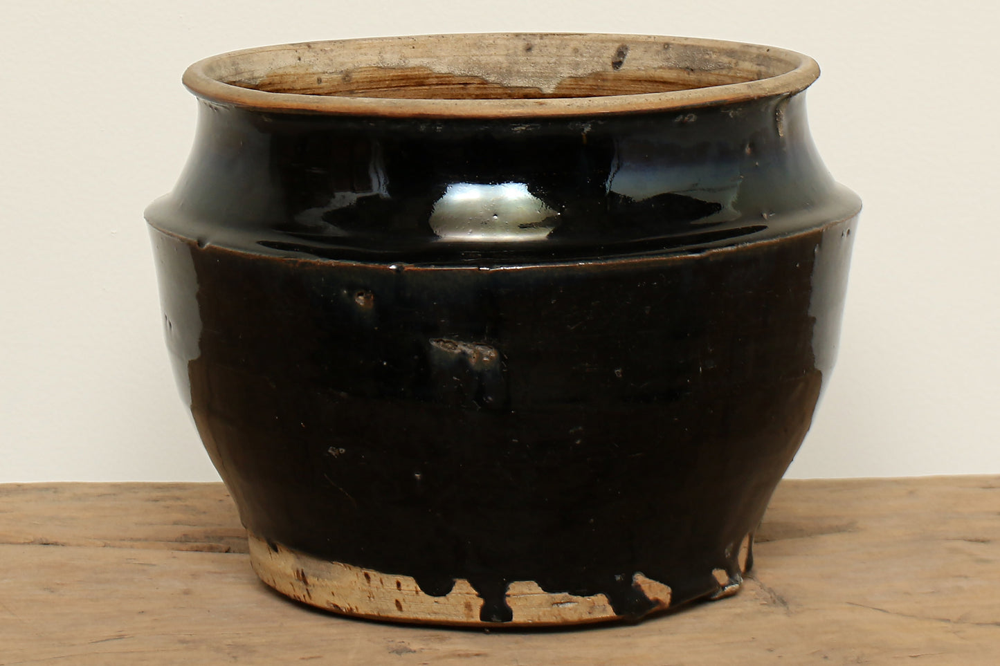 (GAQ033)  Vintage Lacquer Pot - Circa 1900 (11x11x7)