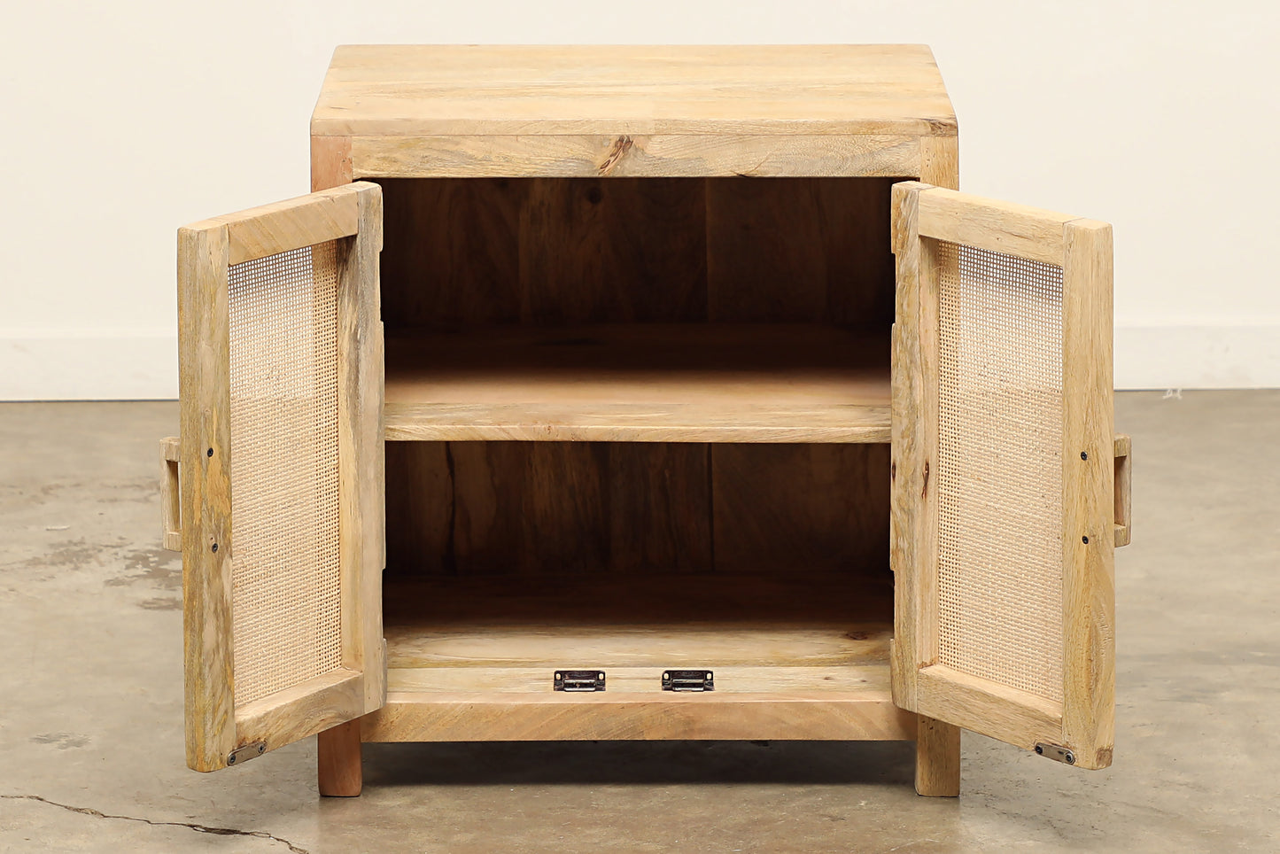 (PP164) Havana Nightstand (24x18x26)