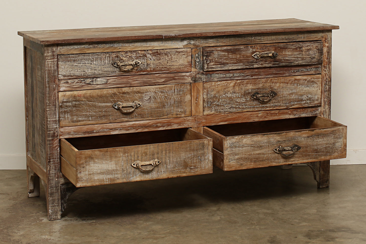 Bozeman Lowboy Dresser