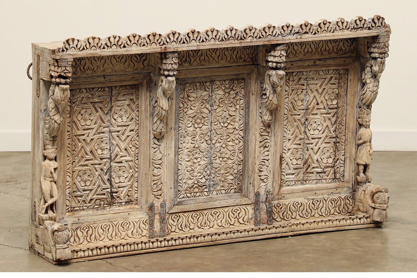 (SCP103) Vintage Carved Panel (50x11x29)