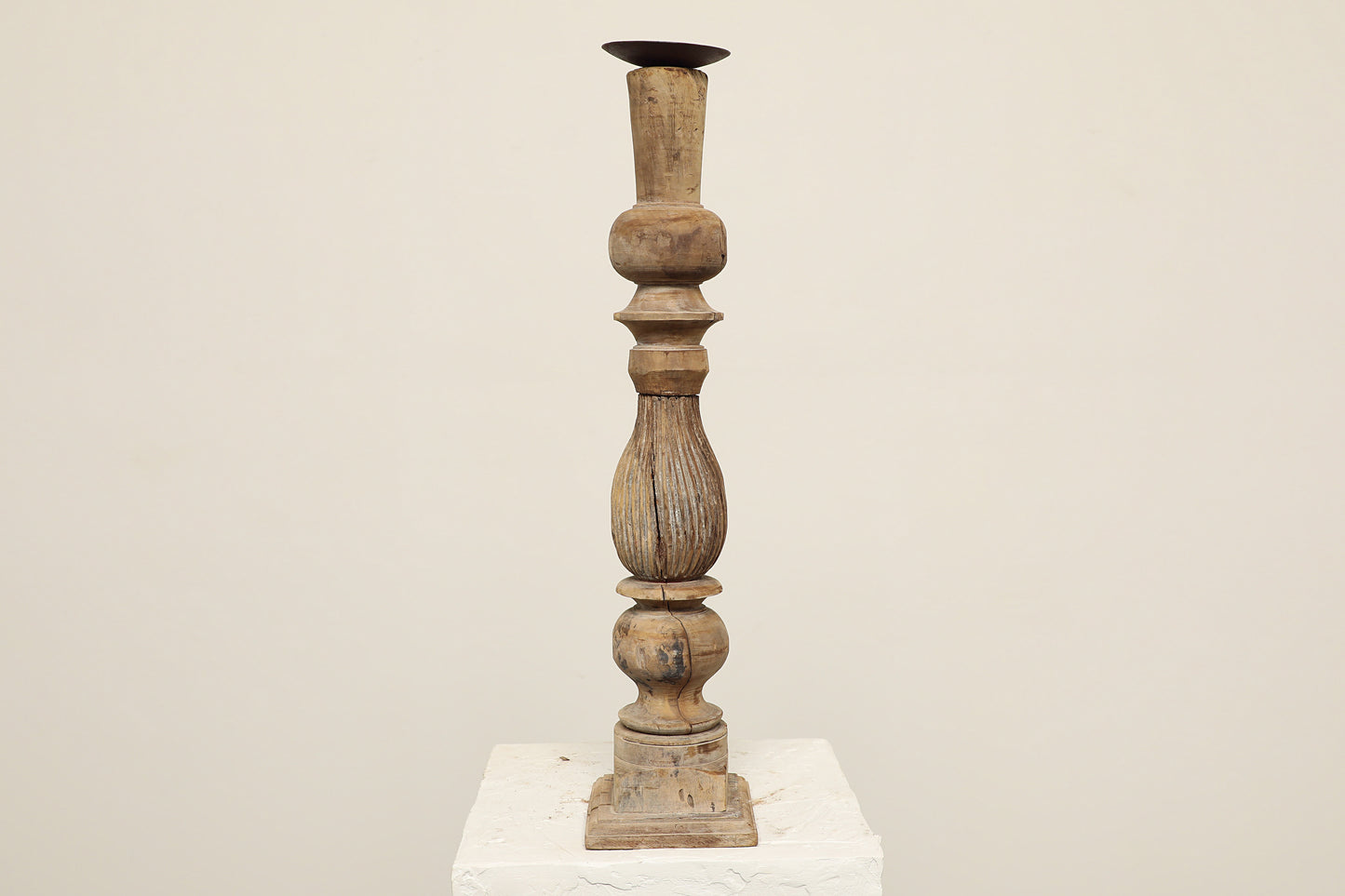 (SCP135) Banister Candle Stand (6x6x16)