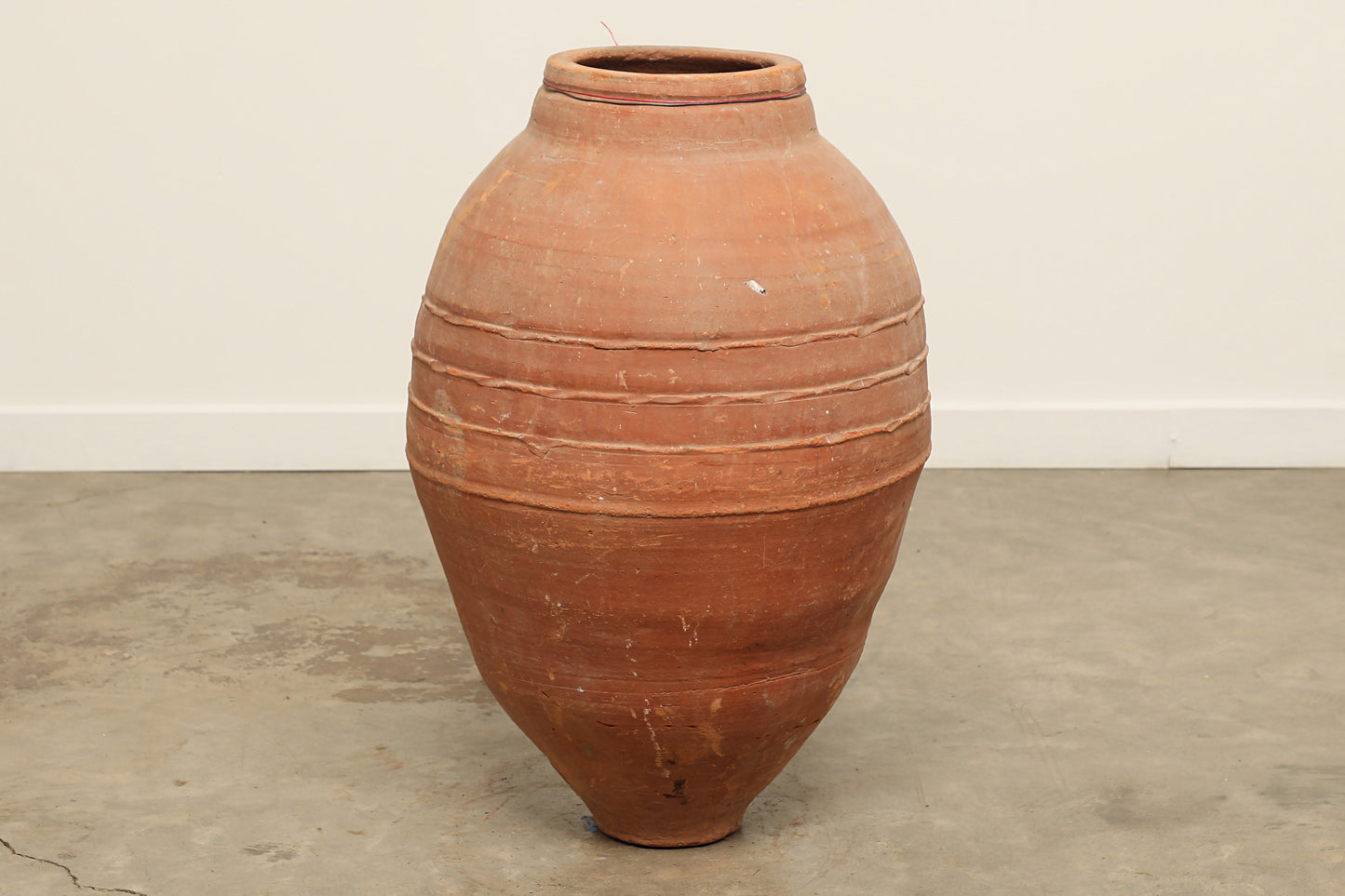 (IWB387) Vintage Turkish Pot (22x22x32)