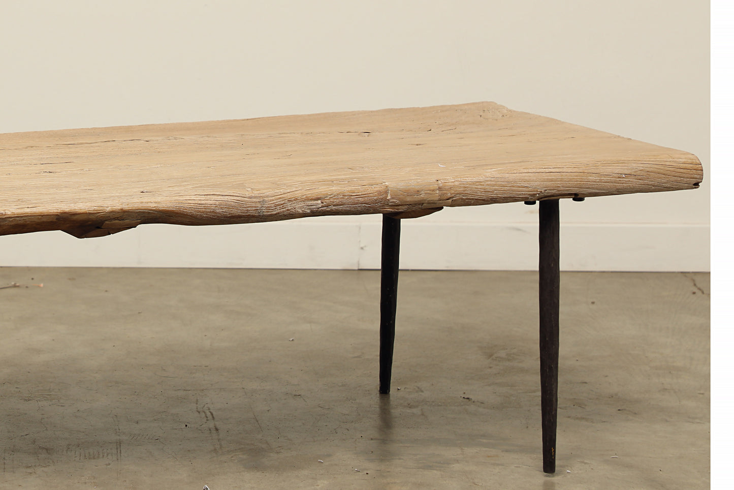 Ladi Coffee Table