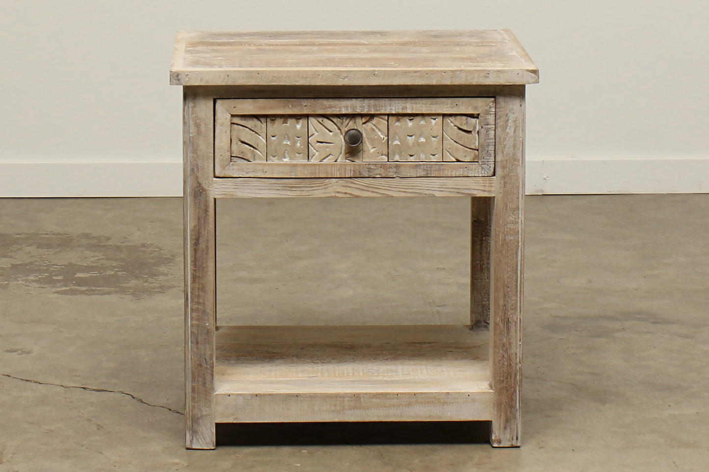 Leo Nightstand