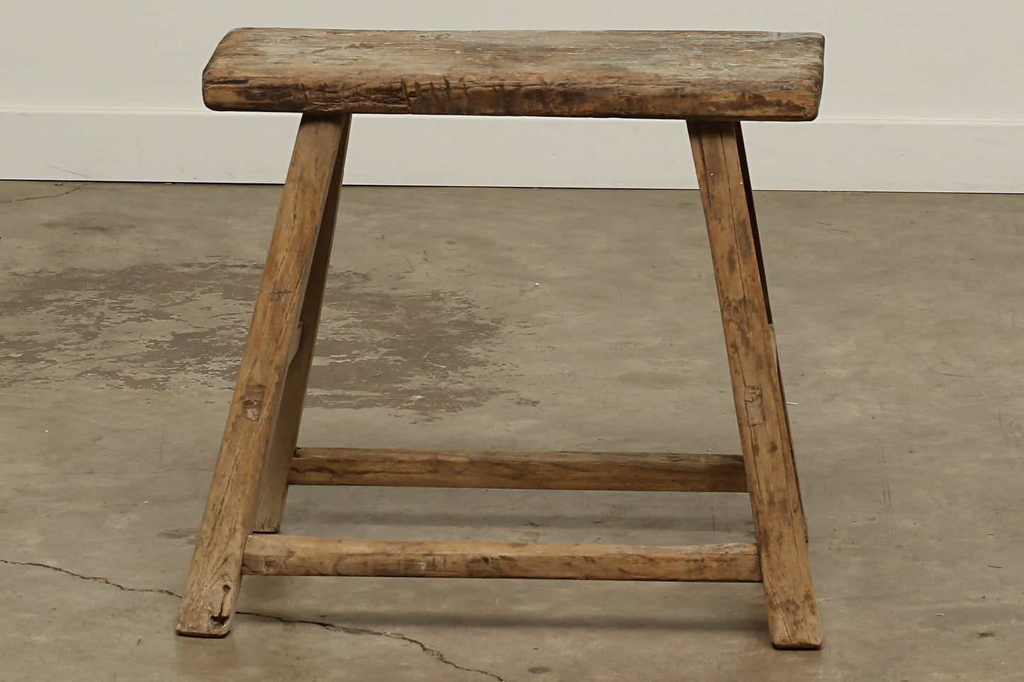 (GAN091-N5) Vintage Elm Stool (21x7x22)