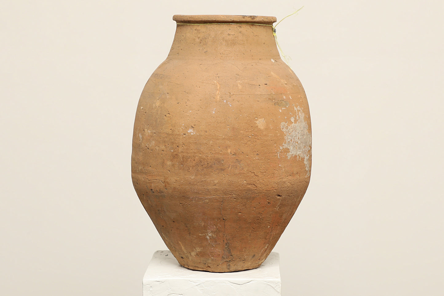 (IWB251) Vintage Turkish Pot (16x16x24)