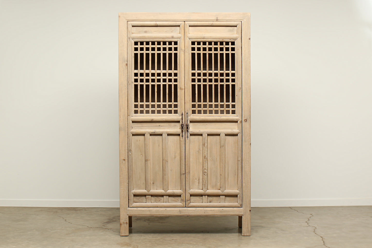 (GAQ053) Vintage Screen Cabinet (51x19x87)
