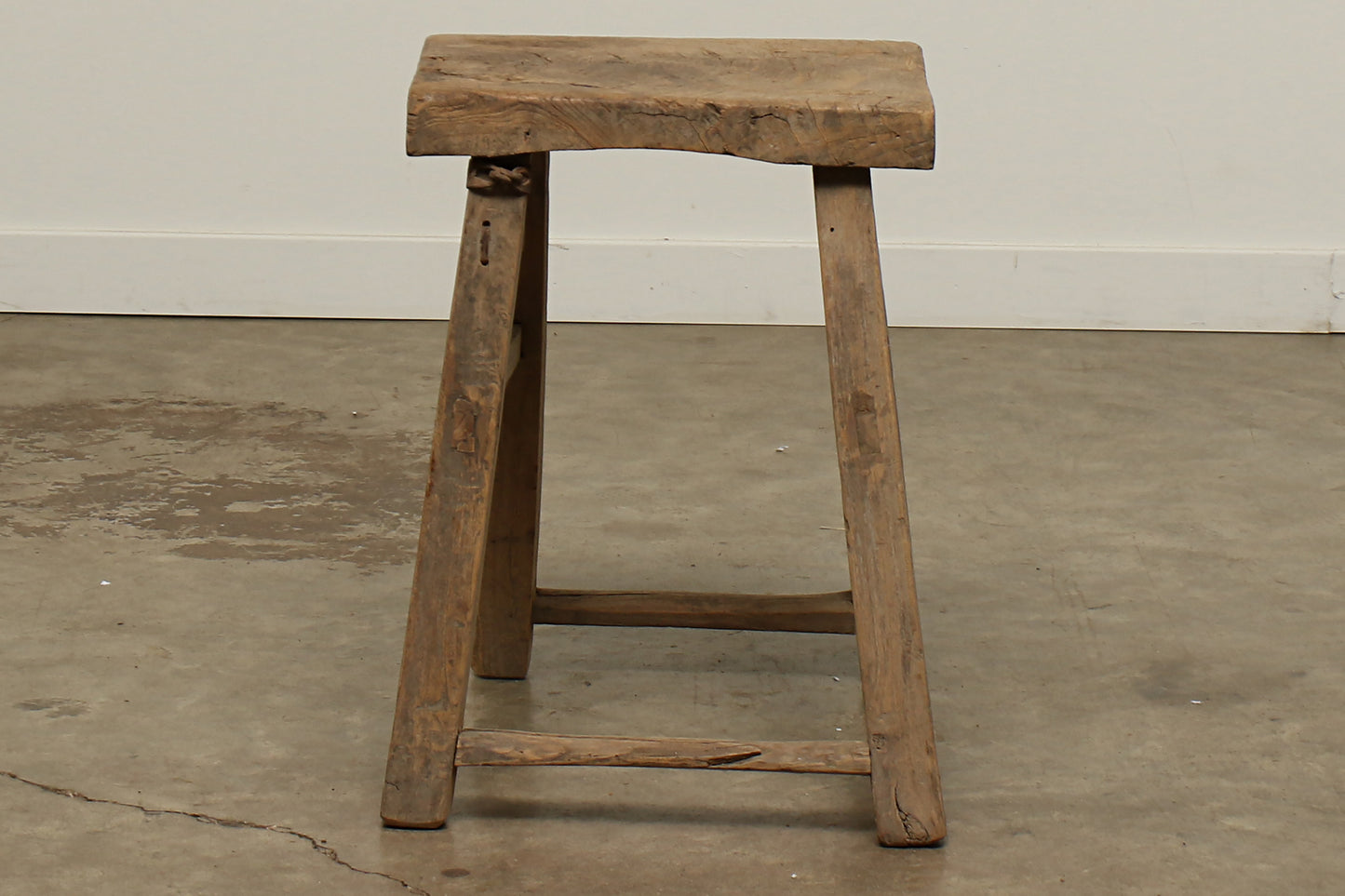 (GAP099-P2) Vintage Elm Stool (18x10x19)