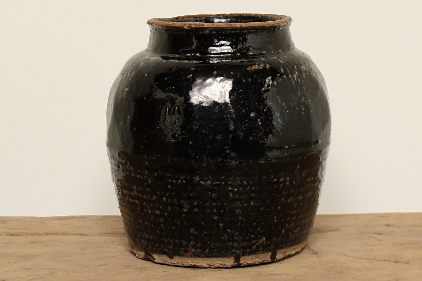 (GAQ010) Vintage Lacquer Pot - Circa 1900 (10x10x11)