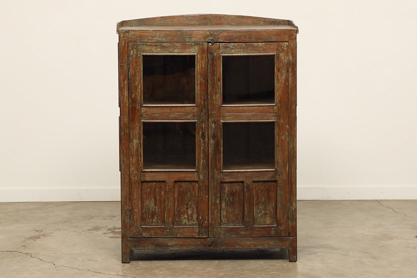 (PP006) Vintage Painted Cabinet (37x18x50)
