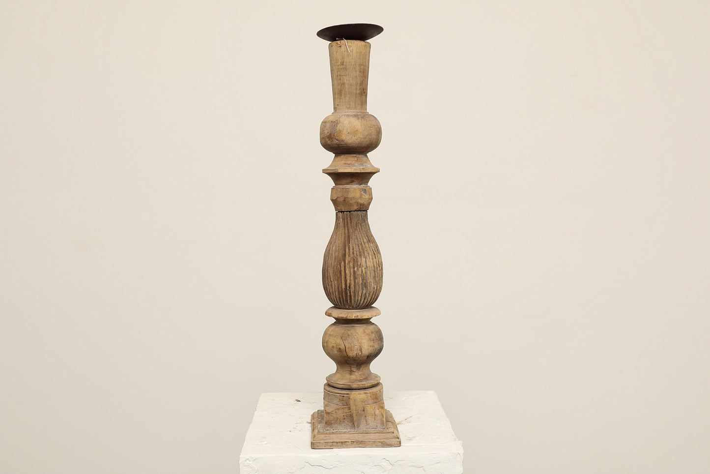 (SCP135) Banister Candle Stand (6x6x16)