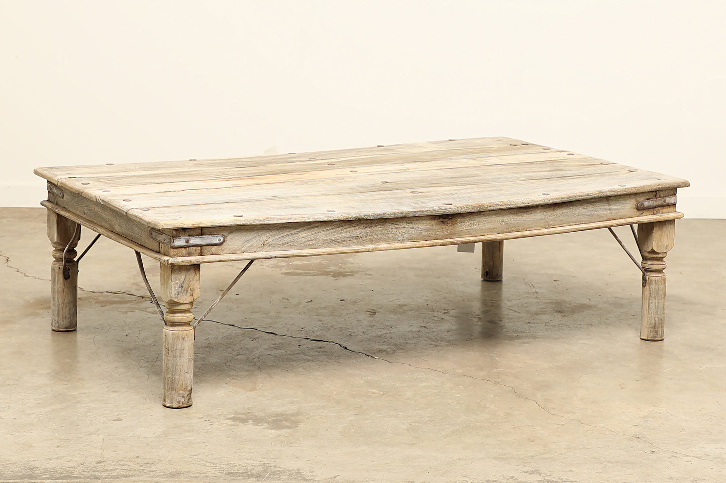 (SCG075) Vintage Tahkat Table (62x36x18)
