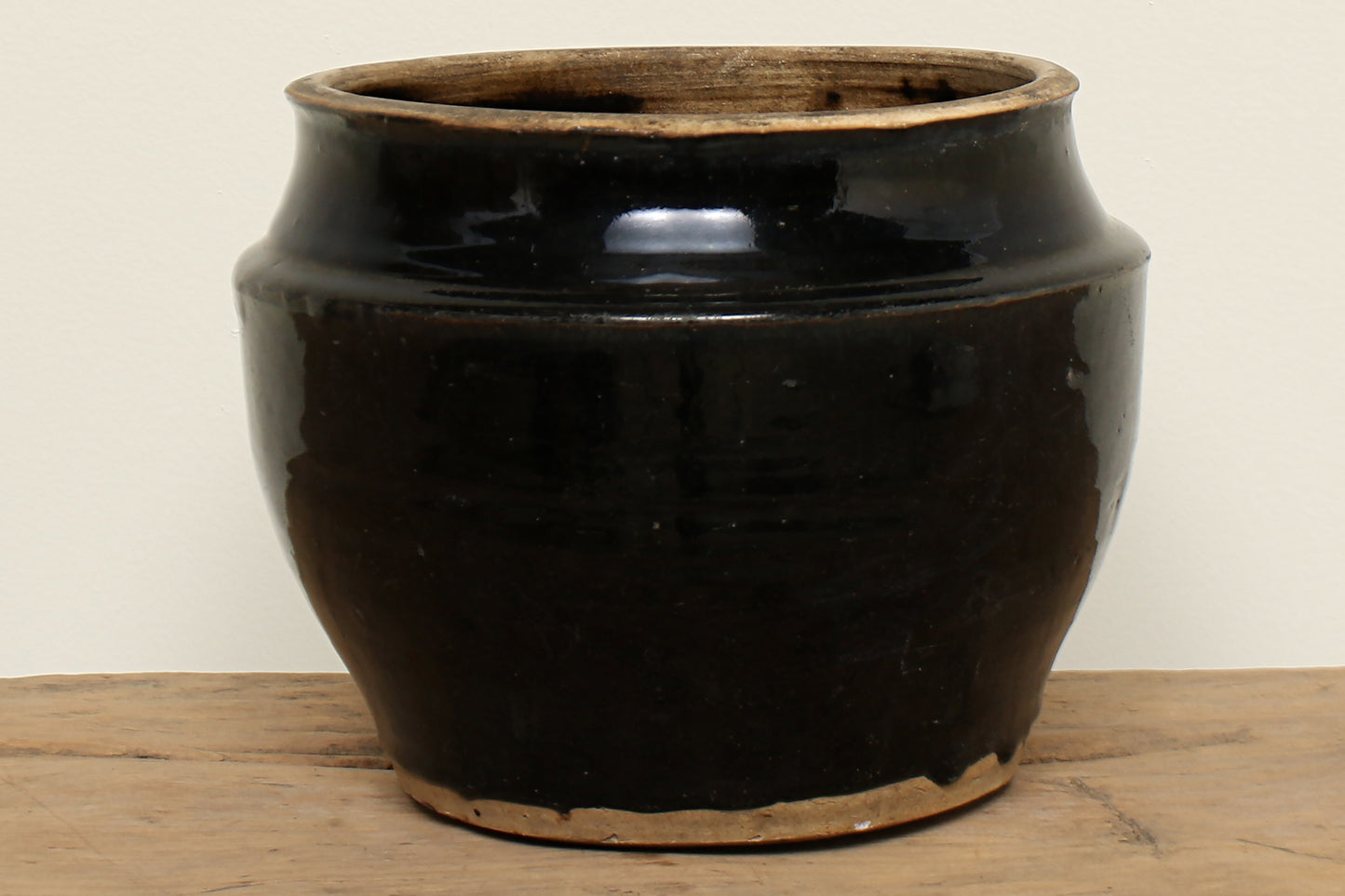 (GAQ014) Vintage Lacquer Pot - Circa 1900 (11x11x7)