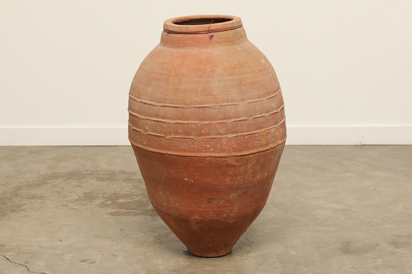 (IWB387) Vintage Turkish Pot (22x22x32)