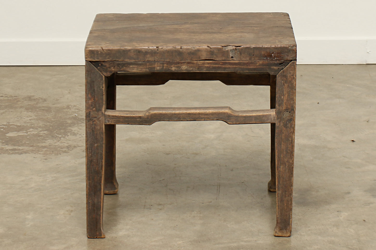 (GAQ093) Vintage Pine Side Table - Circa 1940 (18x13x17)