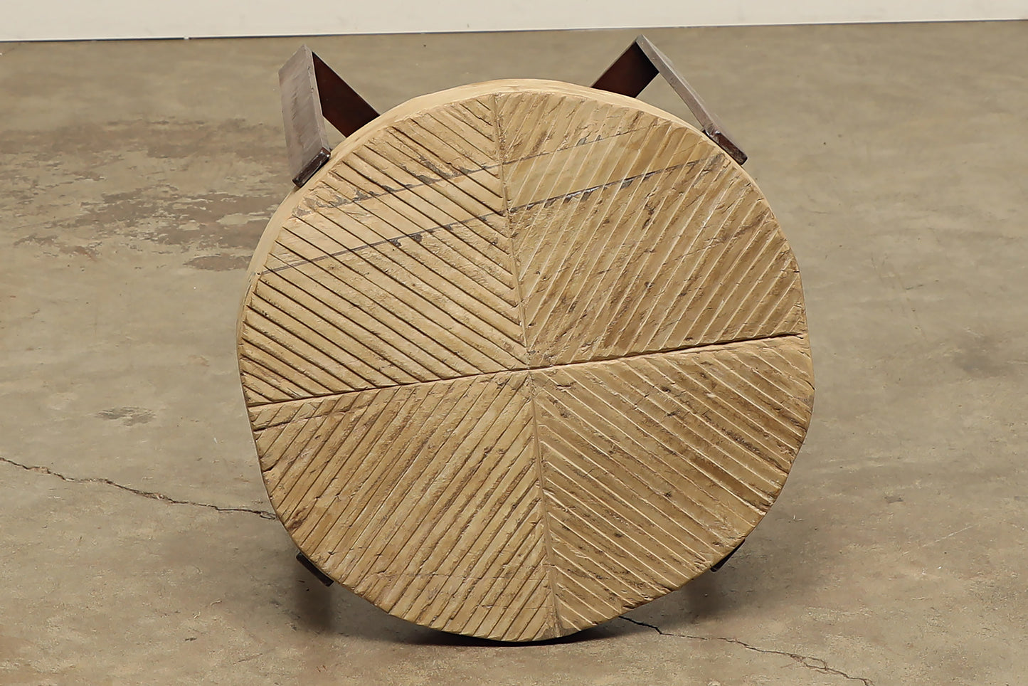 (PP099 ) Vintage Wheel Side Table (20x20x24)
