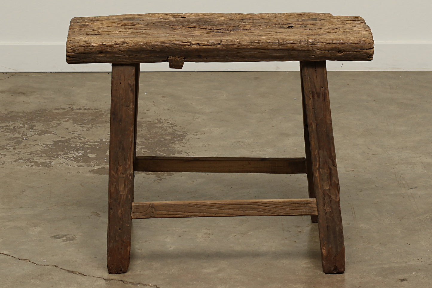 (GAN087) Vintage Elm Stool (26x11x20)
