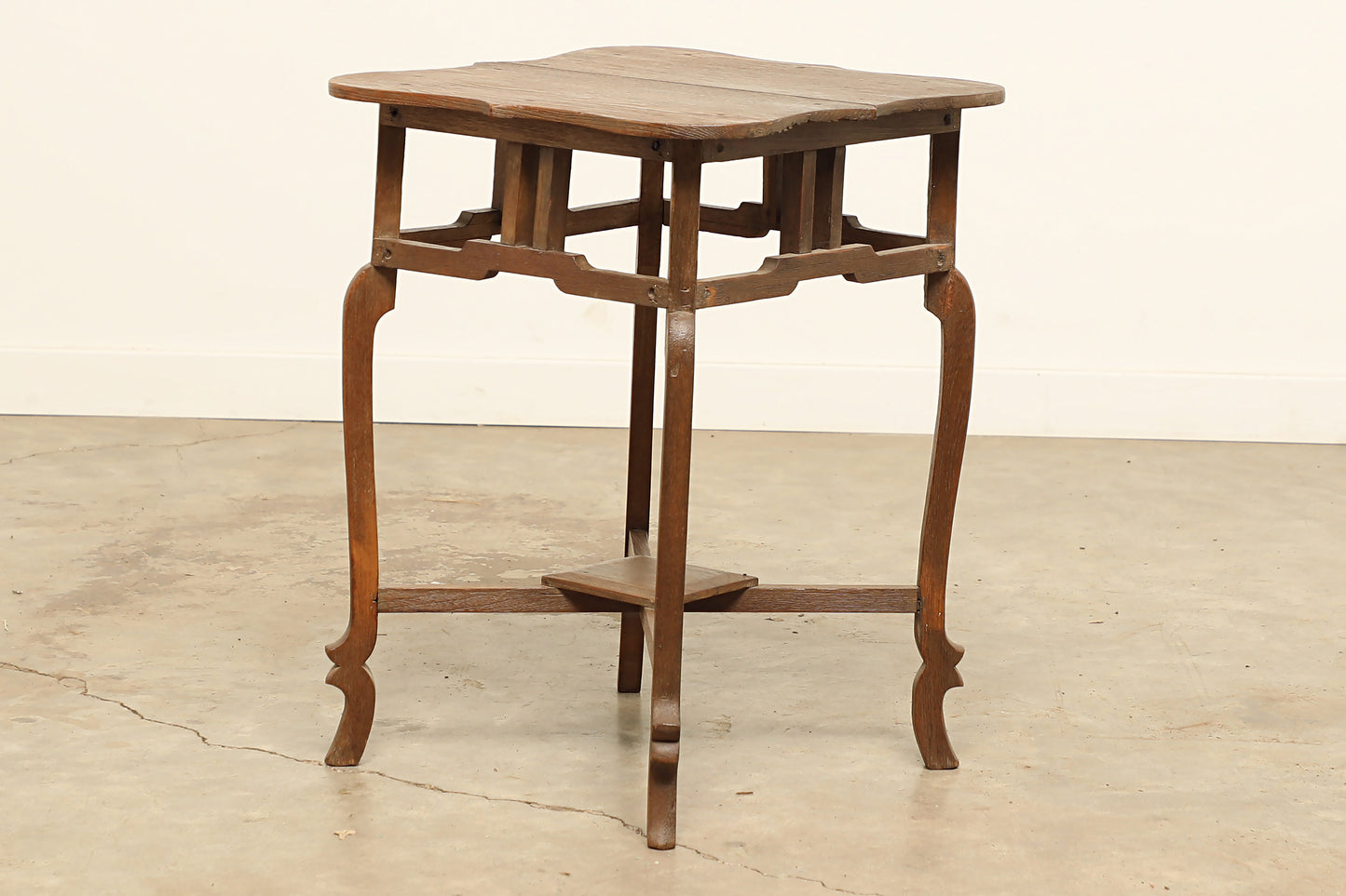 (SCG104) Vintage Side Table (21x21x28)