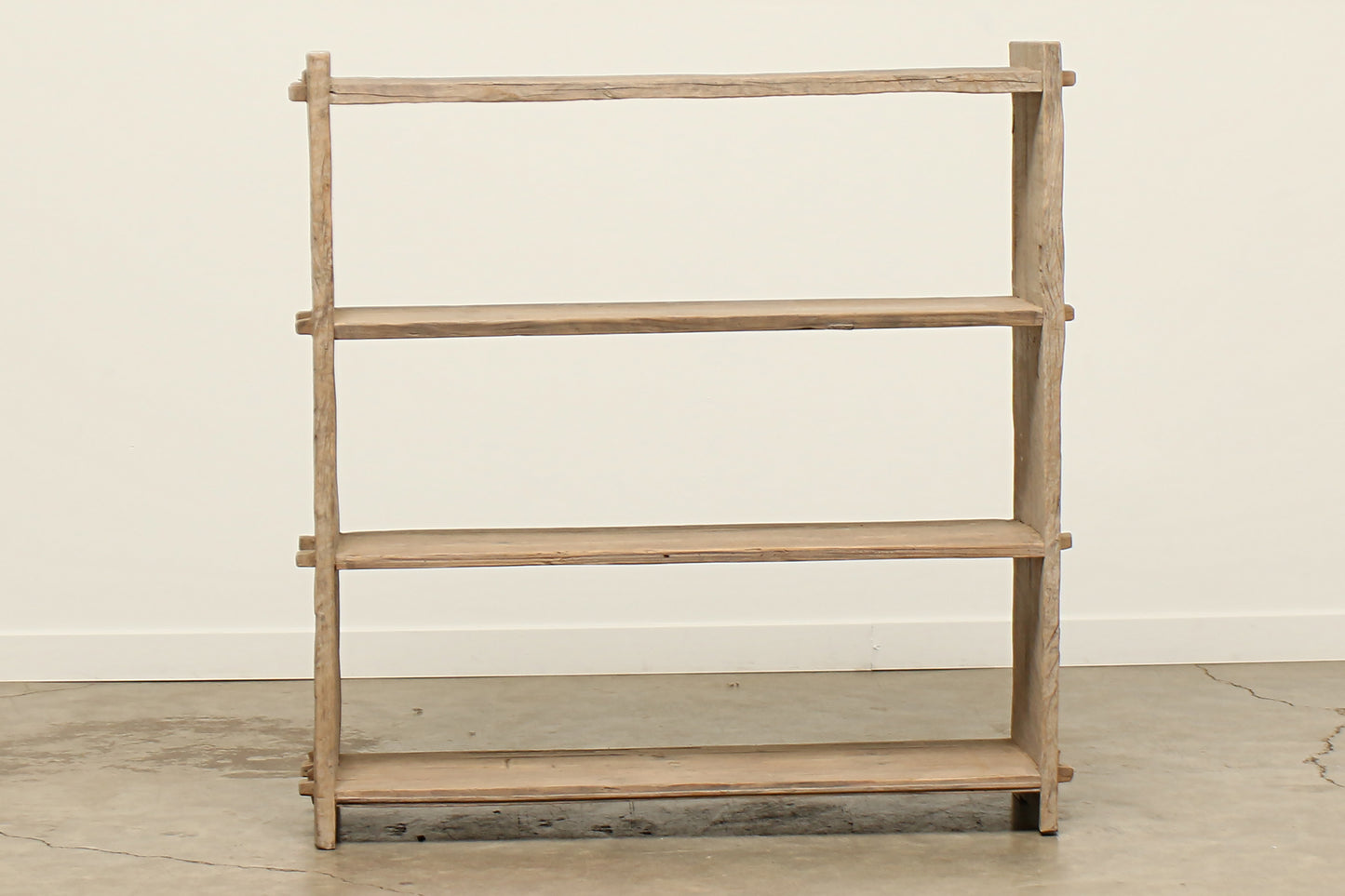Mata Shelf