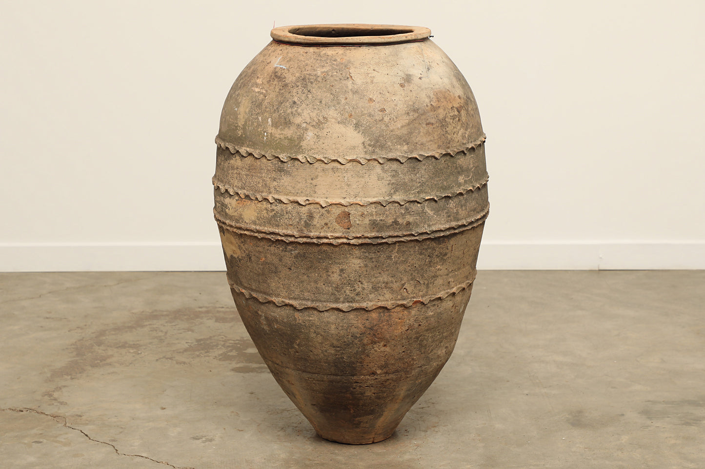 (IWB398) Vintage Turkish Pot (26x26x38)