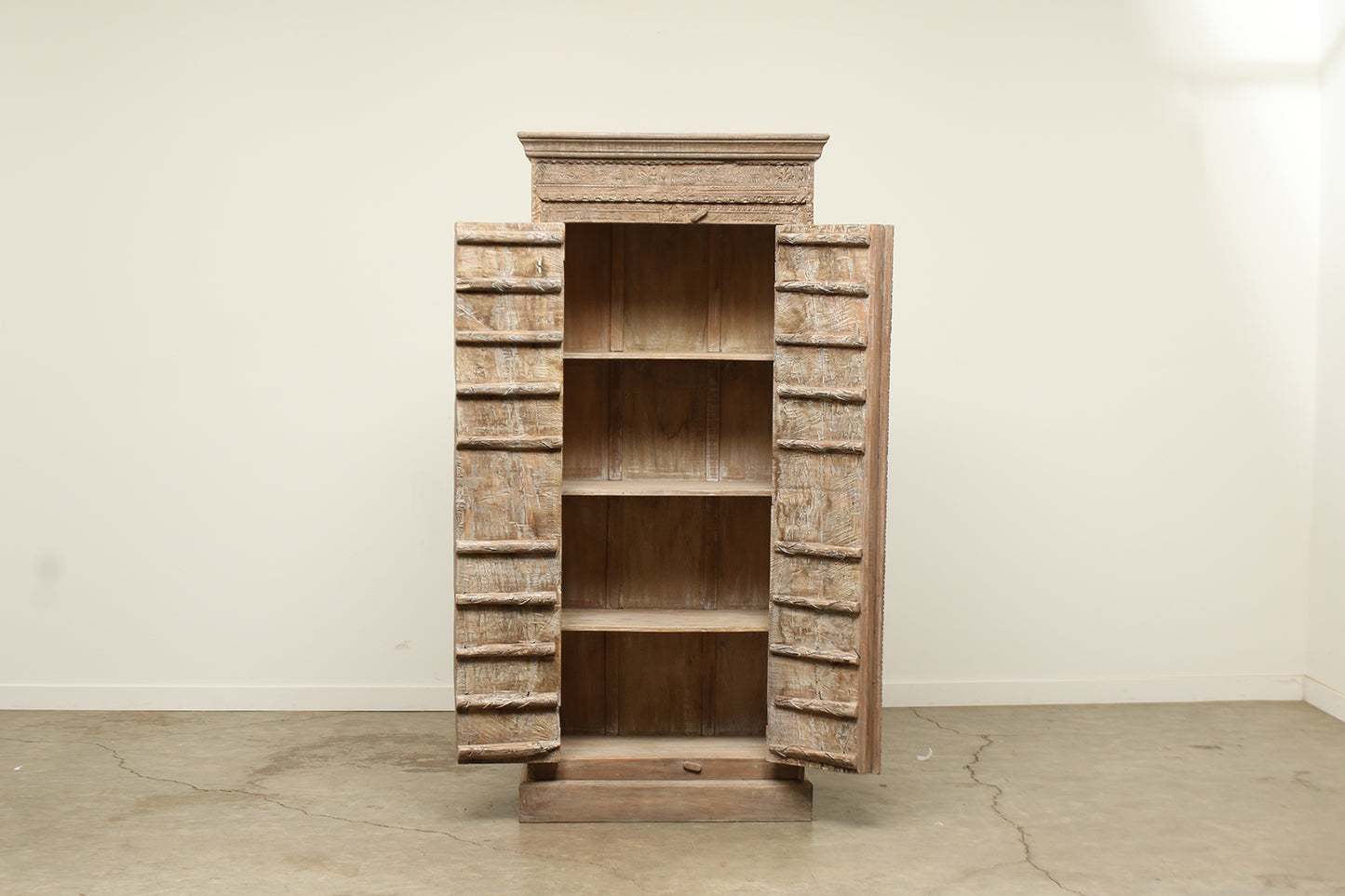 (PP004 ) Old Door Cabinet (33x19x75)
