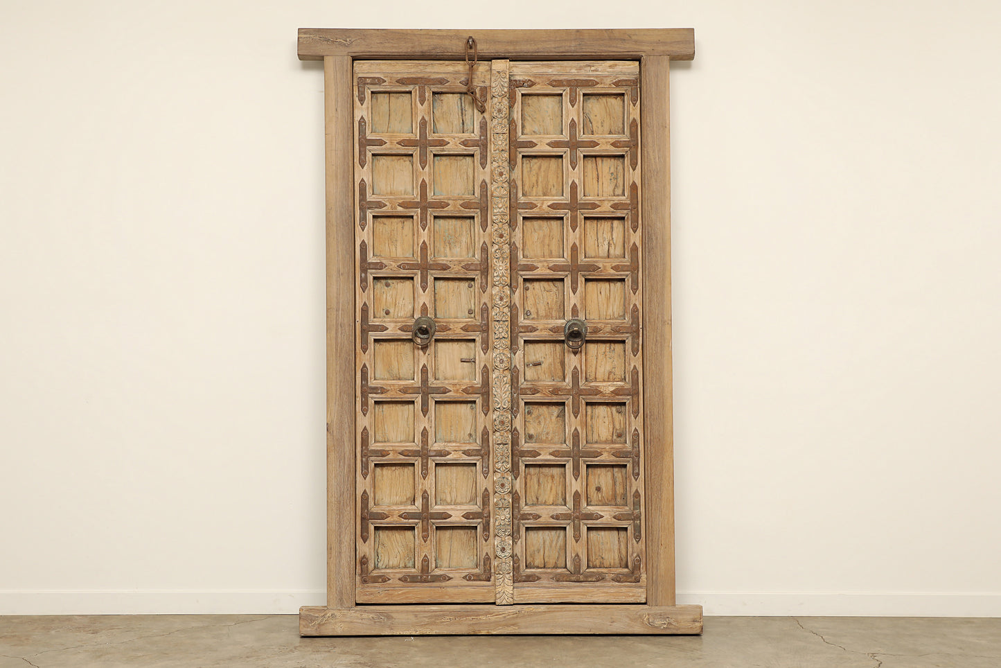 (PP197) Vintage Carved Door (59x4x90)