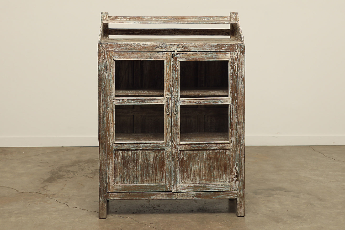 (PP001 ) Vintage Painted Cabinet (35x15x49)