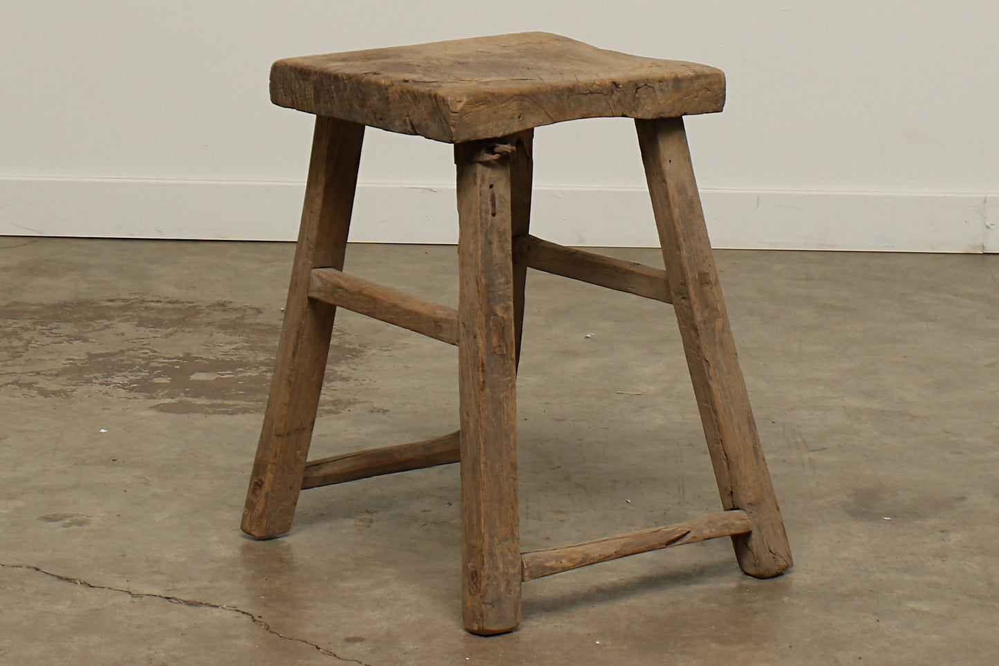 (GAP099-P2) Vintage Elm Stool (18x10x19)