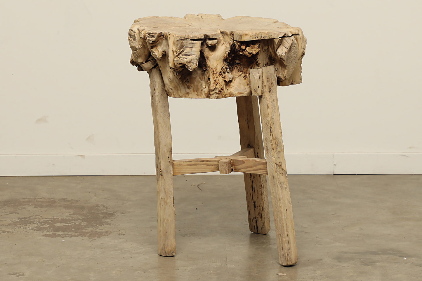 Hecho Side Table