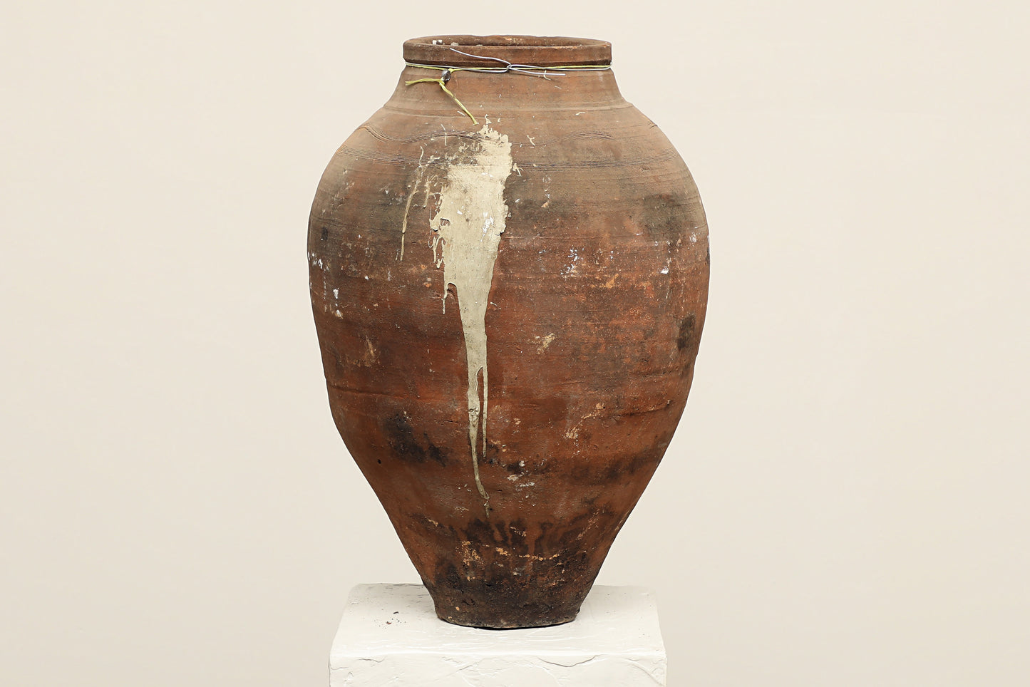 (IWB262) Vintage Turkish Pot (16x16x24)