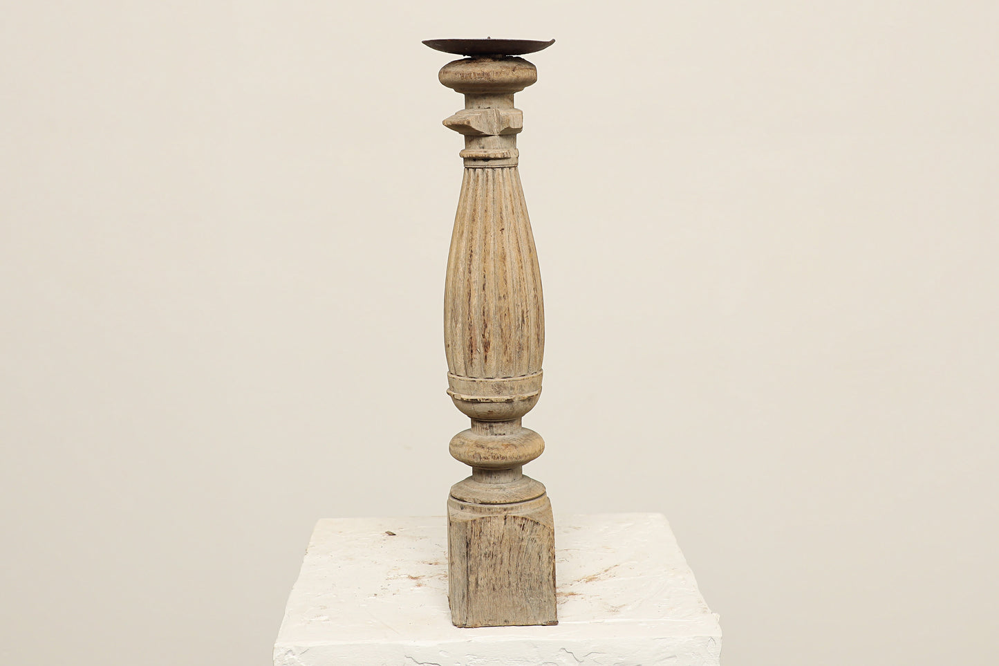 (SCP136) Banister Candle Stand (6x6x16)