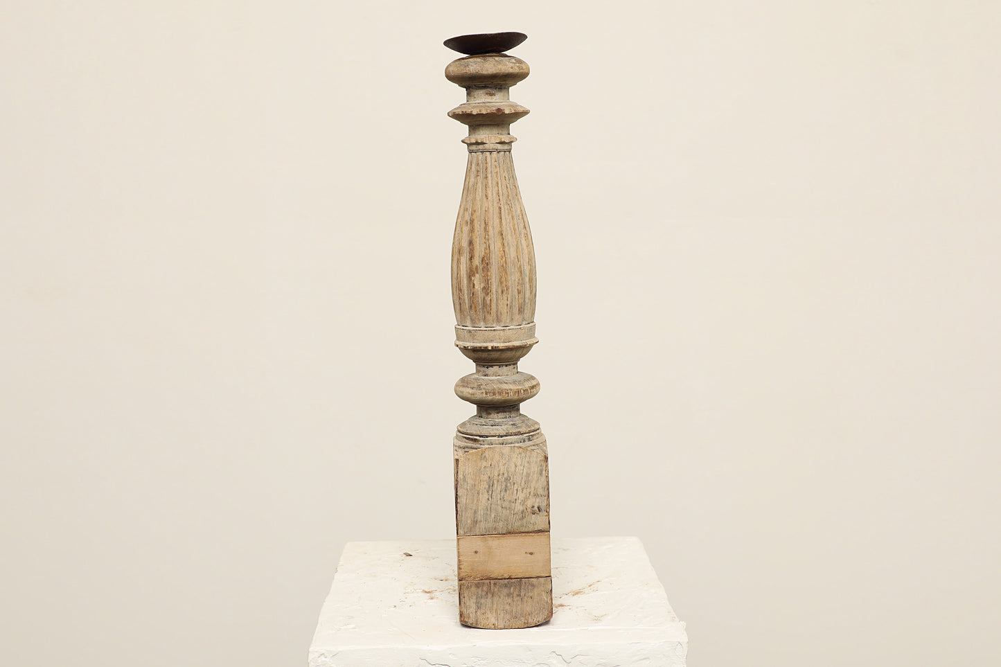 (SCP134) Banister Candle Stand (6x6x16)