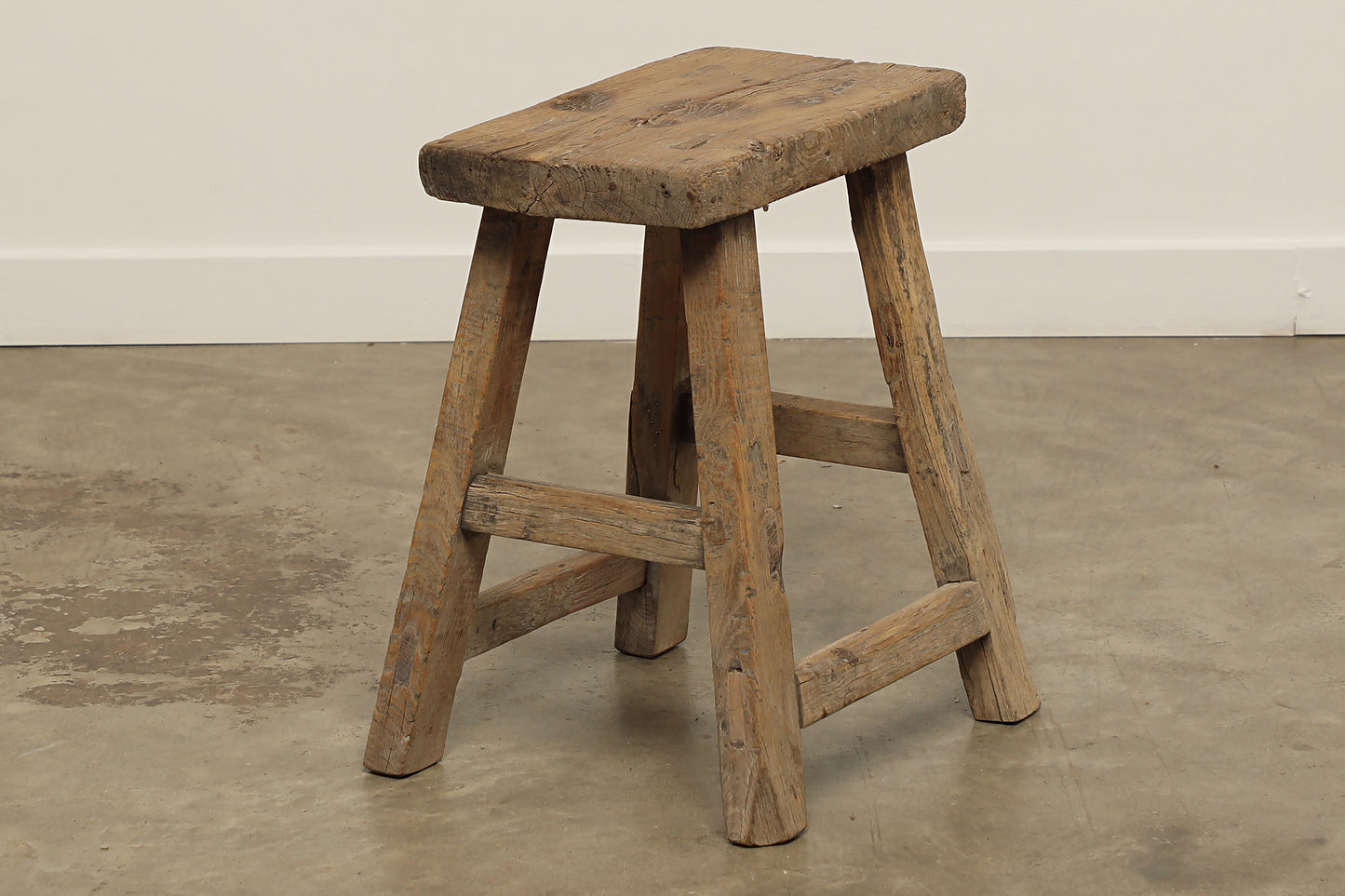 (GAS107) Vintage Elm Stool - Circa 1940 (17x11x20)
