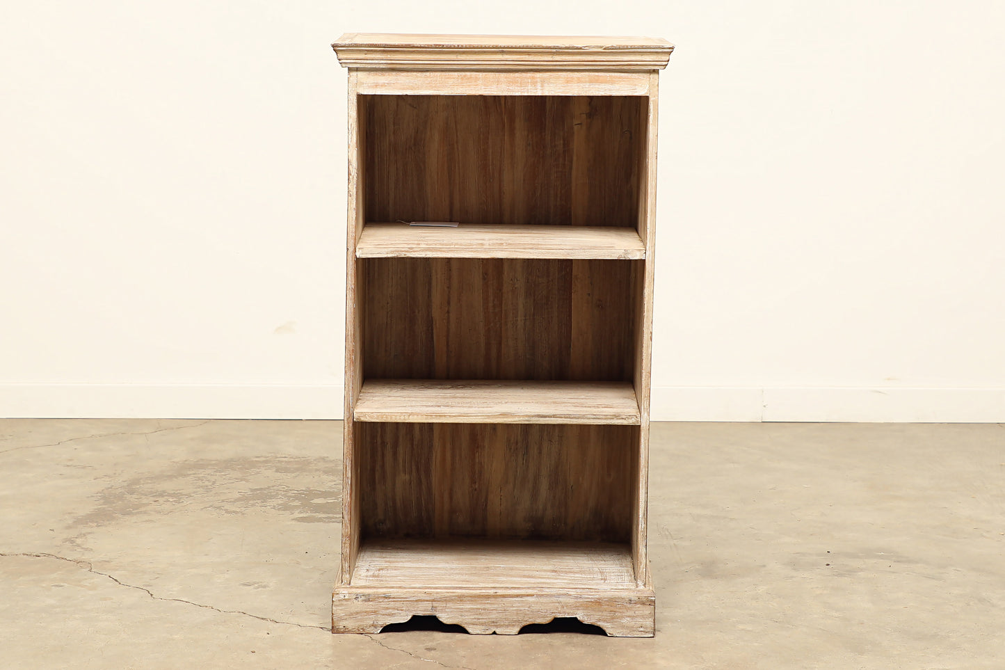 (SCG100) Vintage Shelf (24x15x42)