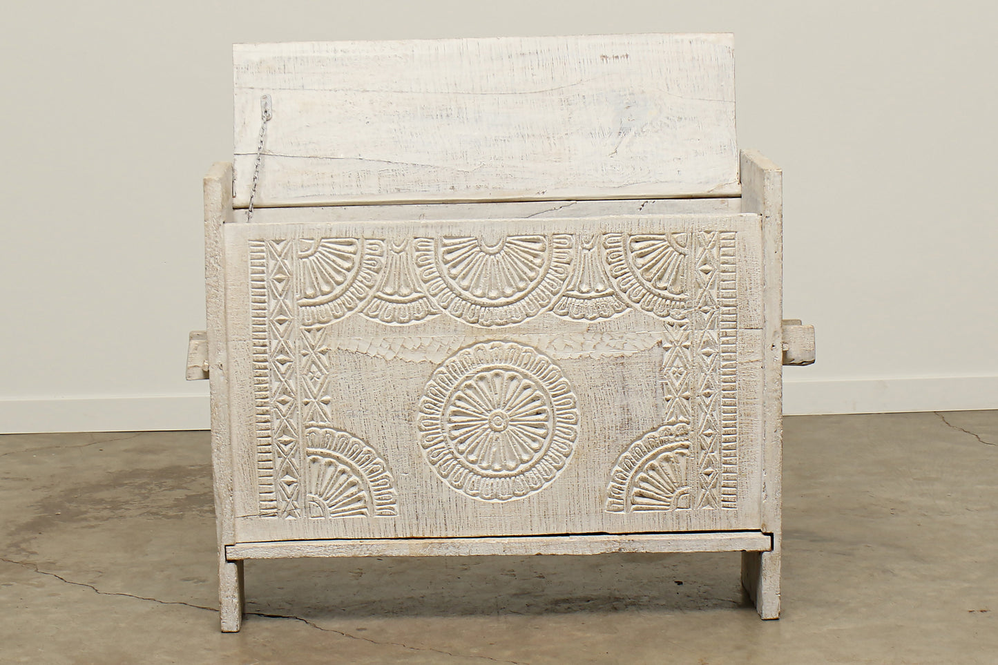 (SCM029) Vintage Himachal Box (42X15X34)