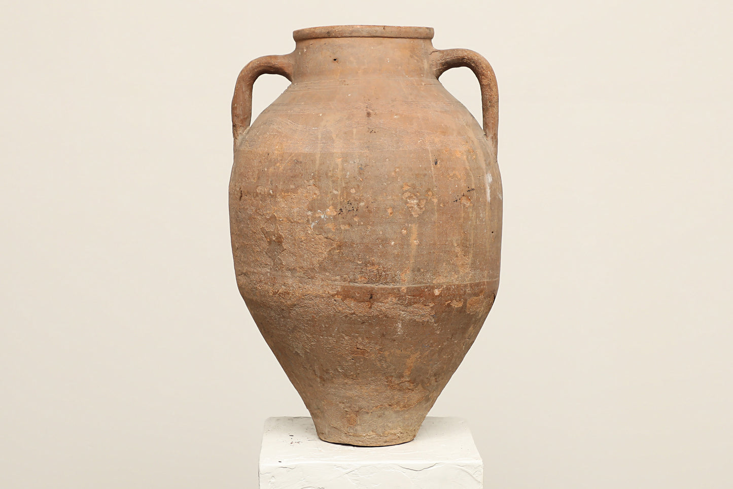(IWB271) Vintage Turkish Pot (16x16x24)